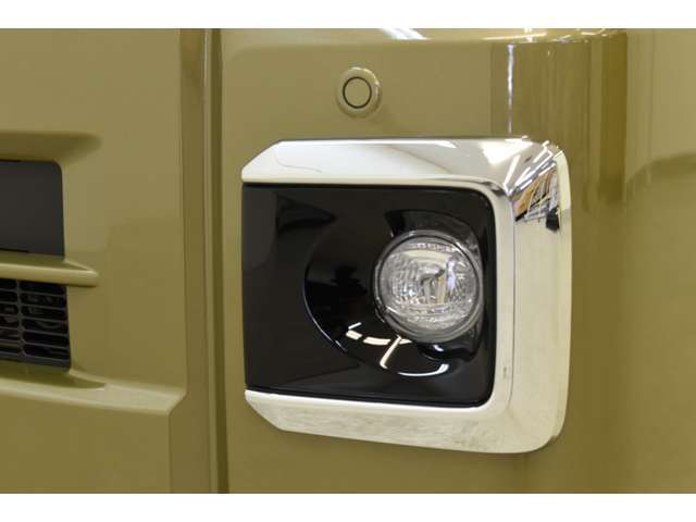 フォグランプでさらに雨の降る夜道でより安心！