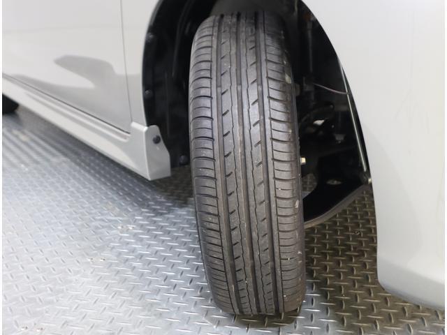 タイヤの溝もしっかり残っていますので、安心して走行可能です。