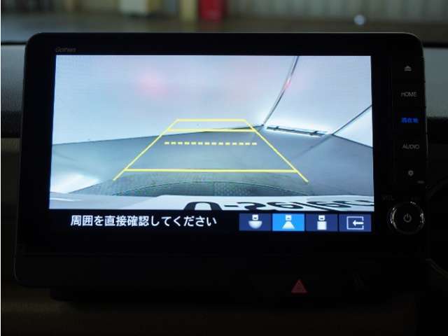 ◆バックカメラ◆リバースにするだけで映ります、後方の安全確認や、狭い駐車場での車庫入れ、雨の日や夜間など視界の悪い時に便利です！安全にバックする為には欠かせない装備です。