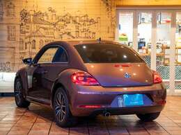 ■Car＆Cafe　PICCOLOはカフェを併設したカーショップです。癒しの空間でゆっくりとお車をご覧頂けます。本社であるAUTOSPEC.は輸入車をメインに販売から買取までトータルでサポート致します