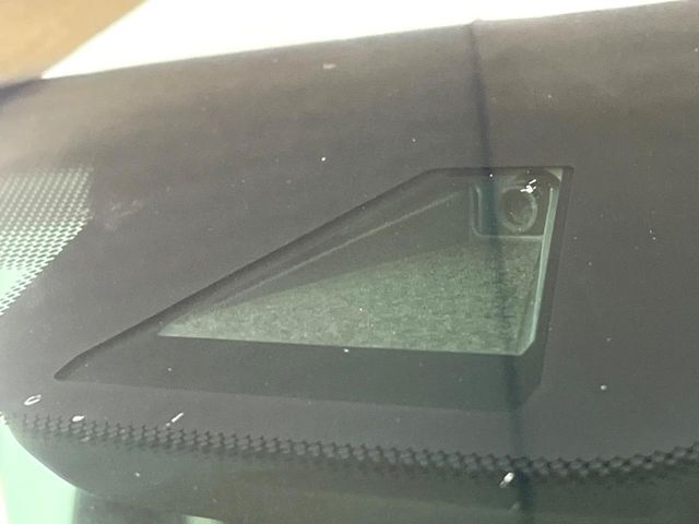 【トヨタセーフティセンス】走行中に前方の車両等を認識し、衝突しそうな時は警報とブレーキで衝突回避と被害軽減をアシスト。より安全にドライブをお楽しみいただけます。