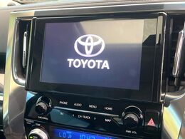 【9インチ　ディスプレイオーディオ大画面ディスプレイへお持ちのスマートフォンと連携して、ナビやbluetoothでの音楽再生が可能です♪デザインはもちろん操作性も良好！別途ナビ機能の取付可能です♪
