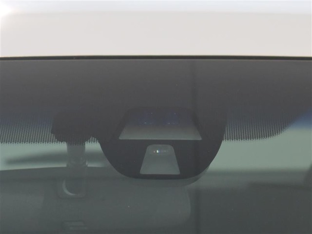 サポカーは、高齢運転者を含めたすべてのドライバーによる交通事故の発生防止・被害軽減対策の一環として、国が推奨する新しい自動車安全コンセプトです。詳しくは販売店スタッフまでおたずねください。