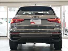 後続車両から長く見られるリヤスタイルも、Audiらしく上品で洗練されたデザインで見る人を惹きつけます。