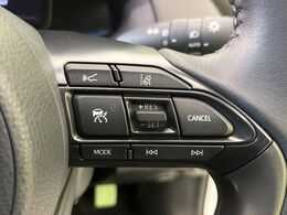 【レーダークルーズコントロール】高速道路での長距離走行が楽に！！自動で速度を保つクルーズコントロールが、衝突軽減システムと連携し、前方の車両を感知して車間を保つように速度調節してくれます！！