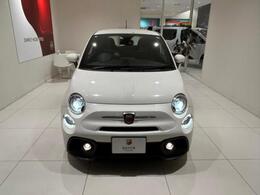 丸いライトが可愛らしいフロントマスク