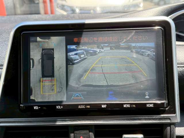 駐車時に大活躍のバックモニター！駐車が不安な方でもどこでも安心して運転するために必須の装備です♪【バックカメラ付き中古車】