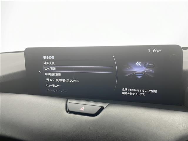 【ETC】有料道路を利用する際に料金所で停止することなく通過できる、ETC車載器（ノンストップ自動料金収受システム機器）が装備されています。セットアップを行うことで利用可能になります。