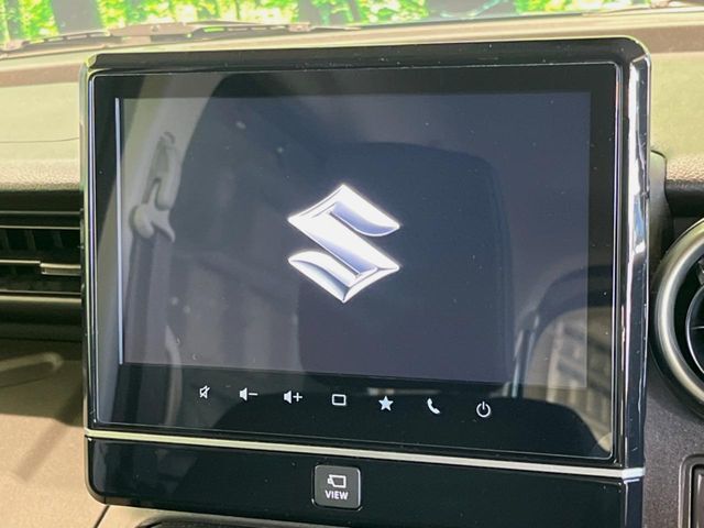 【大画面ナビ】人気の大型ナビを装備。存在感のある大画面はインパクト大！ナビ利用時のマップ表示は見やすく、テレビやDVDは臨場感がアップ！いつものドライブがグッと楽しくなります♪