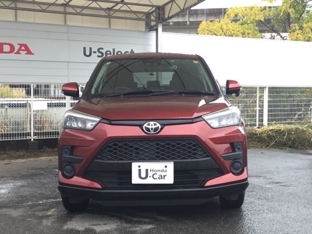 お客様に安全で快適なカーライフをお送りいただくために、中古車にも高いレベルの品質基準を設け、その基準に従って、全ての中古車について納車前整備を実施しています。