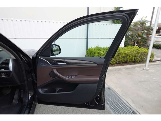 BMWらしい、シンプルですが直感で使いやすい内装デザインです☆お問い合わせは0078-6002-582225