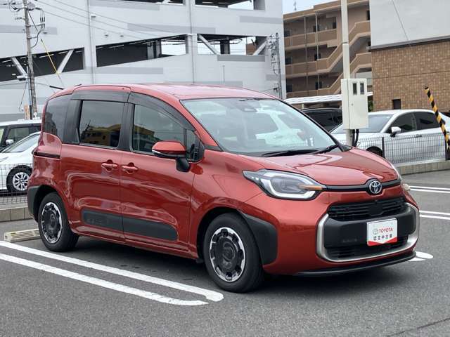 荷物をたっぷり載せて広々ドライビング♪夏でも冬でも、アウトドアやショッピングを思い切り楽しみましょう！