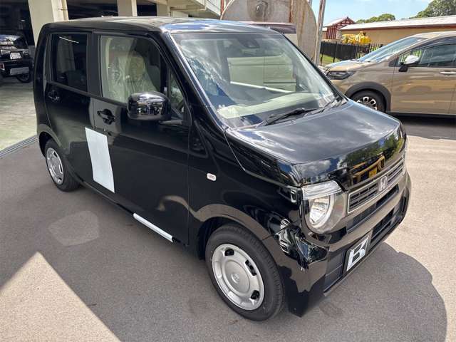 ★在庫車も高品質★　　　　　　★高年式で走行距離100km未満の、届出済み未使用車だけを仕入れております★　　　　　　★もちろん修復暦のある車は一台もございませんので、ご安心下さいませ★