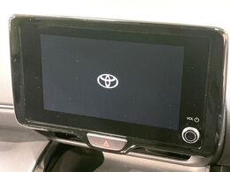 【8インチ　ディスプレイオーディオ】大画面のディスプレイはAppleCarPlayやAndroidAutoが利用可能。大きな画面でスマホナビアプリ等が利用いただけます♪