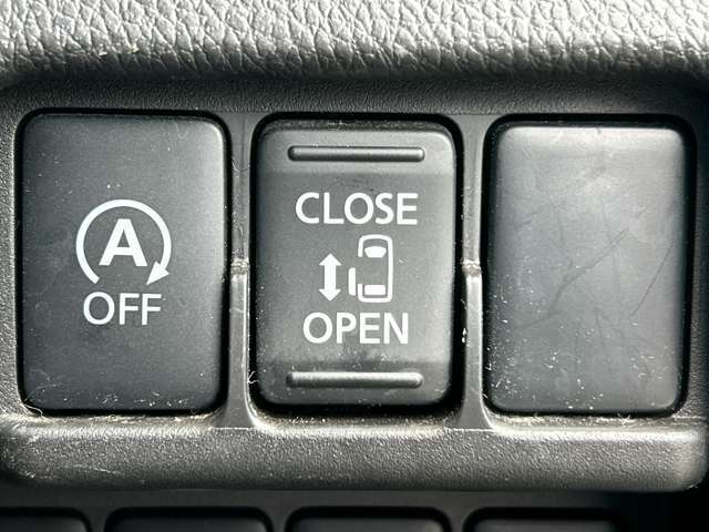 【電動スライドドア】ドアの開閉をワンタッチで行うことができます♪便利な機能の一つですね♪