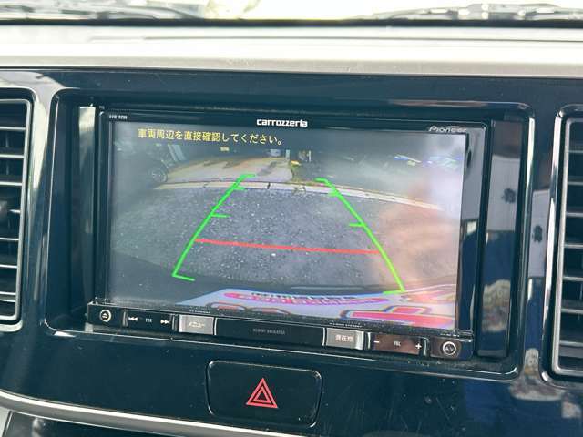 【バックカメラ】後方確認や車庫入れも安全・快適ですね♪