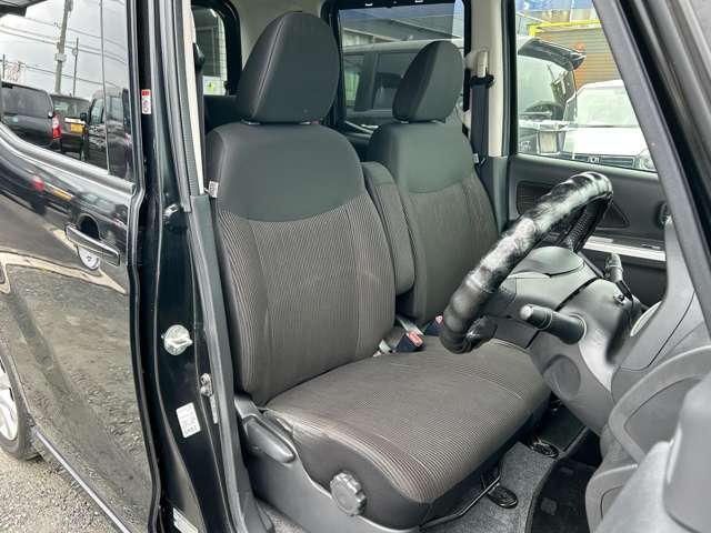 当店では軽自動車から普通車まで幅広くオールメーカーの車種・色・グレードを豊富に揃えております。