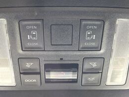 【両側パワースライドドア】スマートキーや運転席のスイッチで後席両側スライドドアの開閉が可能♪電動だから力を入れてドアを開ける必要が無く、小さなお子様でも簡単に開け閉めでき快適です♪