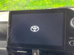 【10.5インチナビ】高級感とインパクトのある大画面ナビを装備。各種オーディオ操作はもちろん、スマホ連携もできる利便性の高いナビです♪