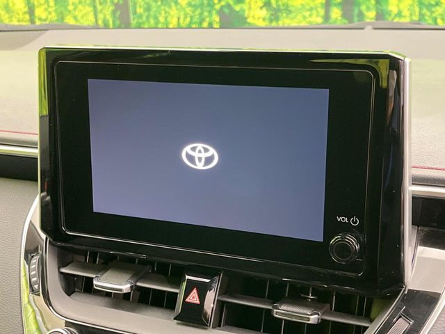 【ディスプレイオーディオ】お持ちのスマホやMP3プレイヤーとの無線接続で音楽再生が可能！コードで繋ぐわずらわしさも無く、手軽にお気に入りの音楽を楽しめます。
