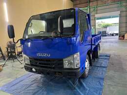 当然ですがフロントウィンドウ・ヘッドライト・ミラーに傷やヒビはございません。