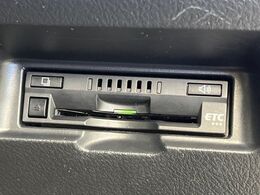 【ETC】高速道路の料金所をストレスなく通過！話題のスポットやサービスエリアに多い「スマートIC」利用時は必須のアイテムです。当店でセットアップを実施、ご納車当日からすぐにご利用いただけます！