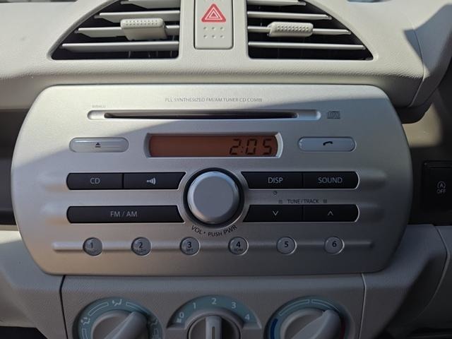 CDをセットしていただくと、お好きな音楽を車内でお楽しみいただけます♪