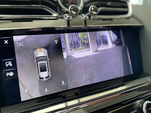 Apple Car Playもご利用いただけます。