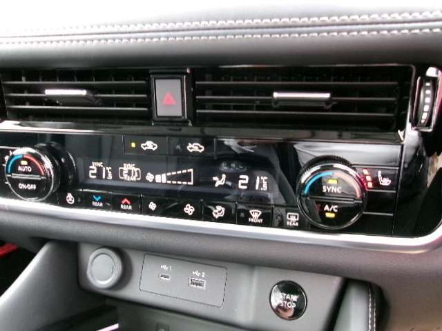 各種安全装備も装備されておりますので、運転に自信がない方でも安心です☆
