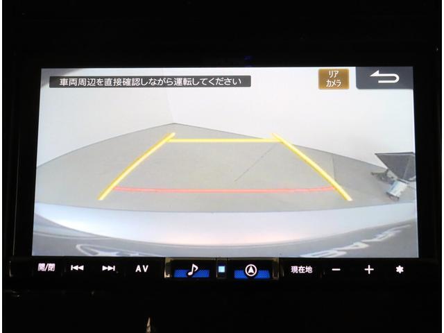 後方確認に便利なバックカメラ装備！！バックカメラにはガイド線を表示することも可能で、狭い駐車場や後方が確認しづらい場所に駐車するときや、車を切り返す時に便利な装備です！