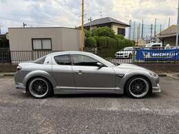 フロントバンパー、サイドステップ、リヤサイドアンダーのエアロ系は全てRE雨宮で取付は当店サンアイワークスになります。