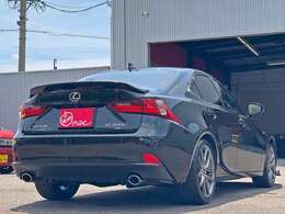 アップル各務原店のお車に興味を持って頂きありがとうございます！当店は買取で厳選査定した車両のみを販売しており、お求め安い価格を実現しております