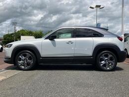 WECARSの在庫ページをご覧いただき誠にありがとうございます！WECARSは「お客様第一」をモットーにお客様のカーライフを全力でサポートいたします！