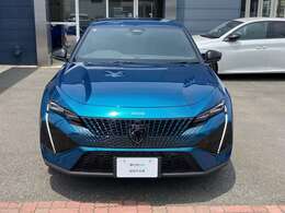 認定中古車は新車登録から9年以内のディーラー車を点検整備。プジョーを知り尽くした正規ディーラーが源泉した高い品質のクルマだけをお届けいたします。