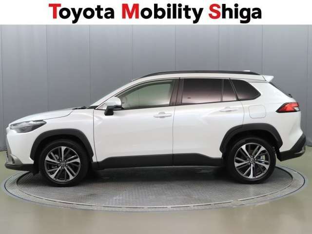外装・内装も当社のプロスタッフによる「まるまるクリ-ン」実施済み！車の隅々まで綺麗に洗浄しております！