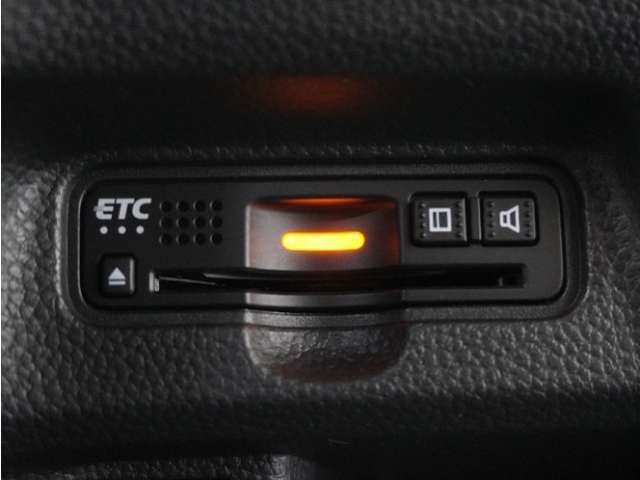 今や必需品の◆ETC車載器　装備車◆　有料道路を利用する際にスムースに通過でき、わずらわしい料金支払いから開放されます！