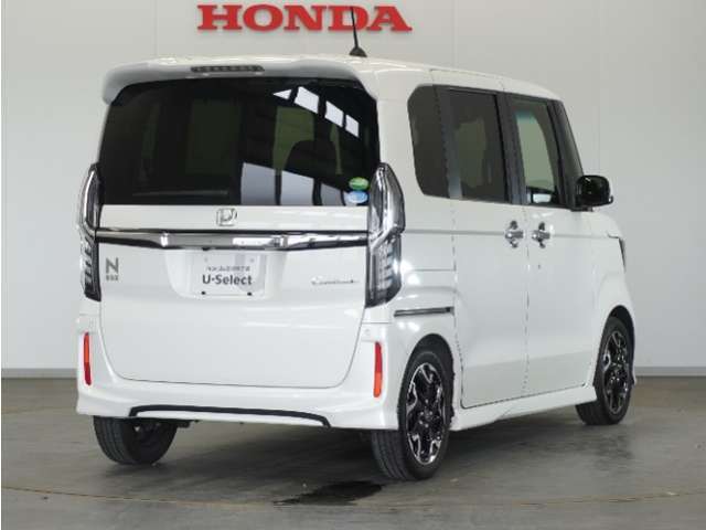 車両本体価格以外に必要な諸費用を含めたお支払い総額で検討して下さい！車両価格は安いけど諸費用が高い！なんてことにならないように当店は購入に必要な金額＝総額を表示しております！