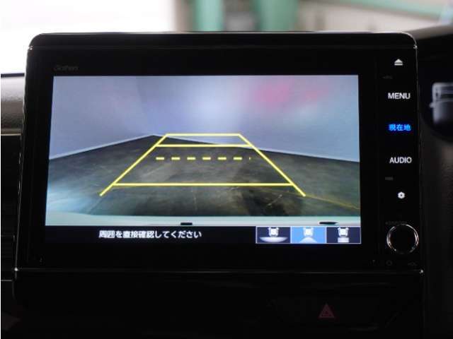 ◆バックカメラ◆リバースにするだけで映ります、後方の安全確認や、狭い駐車場での車庫入れ、雨の日や夜間など視界の悪い時に便利です！安全にバックする為には欠かせない装備です。