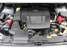 低振動・低重心が特徴の水平対向エンジンがスバルの走りを引き出します！その「良さ」を乗った人にしか伝えられないのが残念！ では得られない気持ちのいいドライビングを愉しめます！