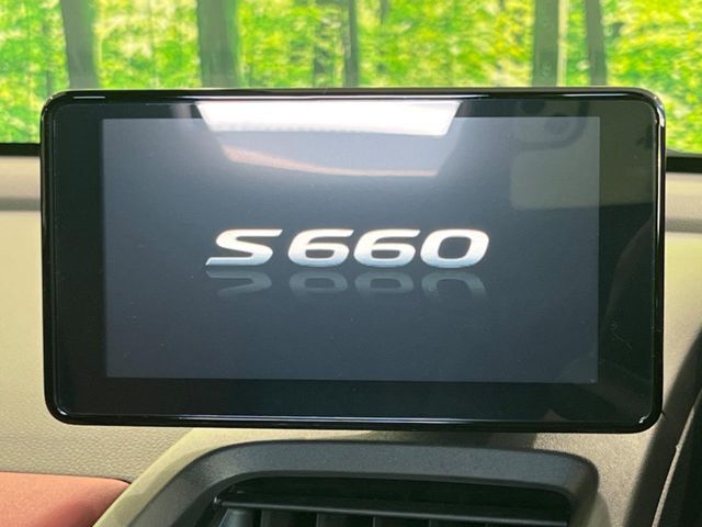【センターディスプレイ】視認性が高いディスプレイオーディオを装備♪操作性も良好で直感的なソース選択が可能です。