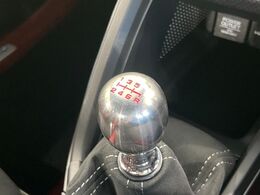 【フロア6速MT】走りの6速MT！！スポーティーな走行をお楽しみいただけます♪