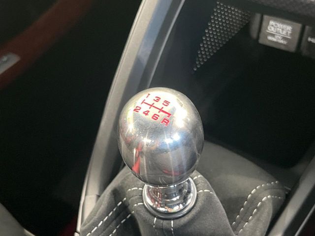 【フロア6速MT】走りの6速MT！！スポーティーな走行をお楽しみいただけます♪