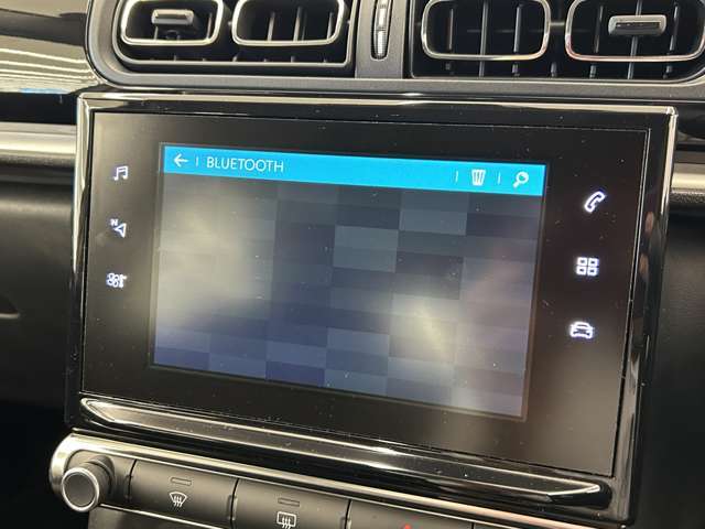 安心してカーライフを始めていただく事ができるよう、納車前にディーラー整備工場もしくは熟練メカニックが在籍する整備工場にて点検を行ない、必要な整備を実施致します。