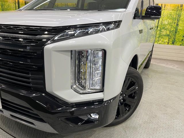【LEDヘッドライト】悪天候や夜間走行時も良好な視界を確保し安心して運転できる高輝度LEDヘッドライトを装備！点灯速度が早く、消費電力も抑えられています。