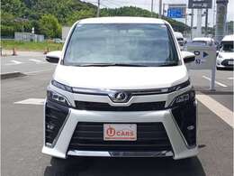当店の在庫車両をご覧いただきありがとうございます。お車の状態をより知って頂くために、できるだけ多くの画像をご用意いたしました。お時間の許す限り、最後までお付き合いください。
