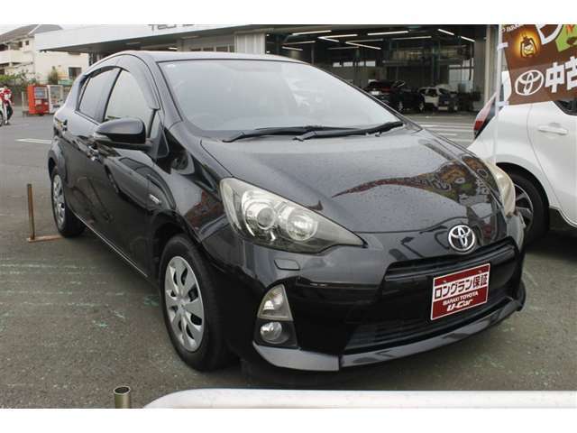 当店ではお客さまに安心しておクルマに乗っていただくために総額表示に「トヨタのディーラー保証（ロングラン保証）1年間」を含んでおります。