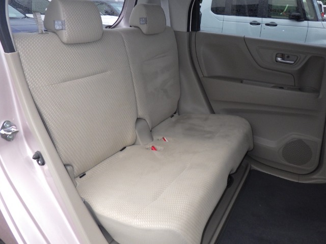 ◆◆リアシートもゆったり快適に座っていただけますので、後部座席にお乗りの大切な方も楽しくドライブに参加していただけます。