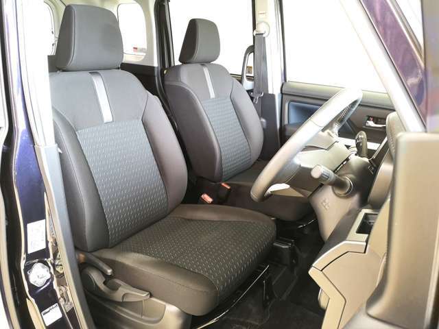 せっかく買う車が汚かったら嫌ですよね。でもご安心下さい！当社の在庫車は全車除菌＆消臭ルームクリーニング済みです！徹底した清掃を心掛けています　綺麗なお車で気持ちの良いドライブを！