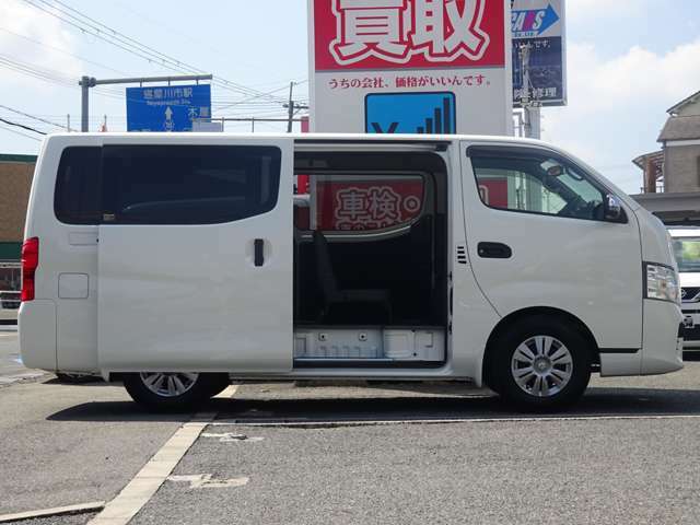 軽自動車から特殊、大型まで多彩な車種を扱っております。気になるお車やお探しのお車がございましたら、一度ご連絡ください。【HP　http://www.jobcars.net　TEL　072-852-8500】