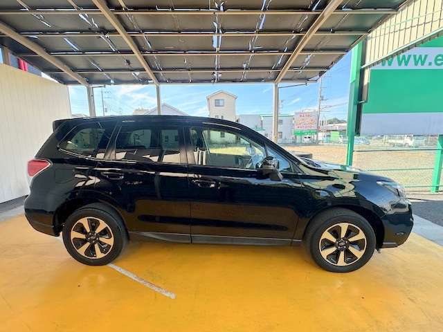 自動衝突被害軽減ブレーキ・レーンキープアシスト搭載車です！お気軽にお問い合わせ下さい！